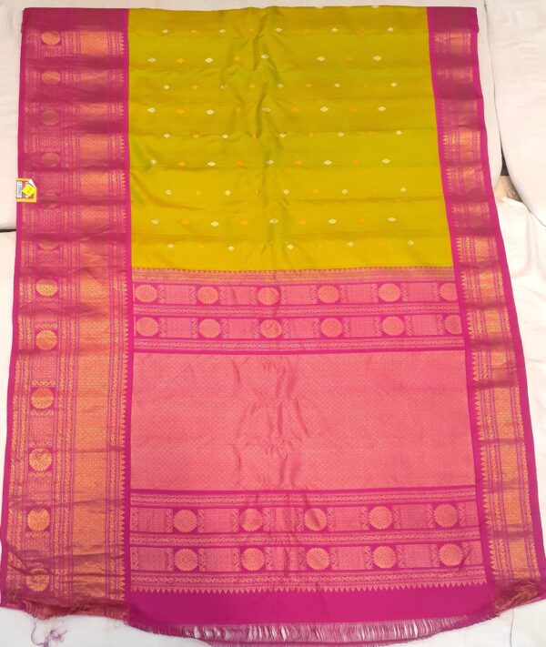 Gadwal Silk mehandi green